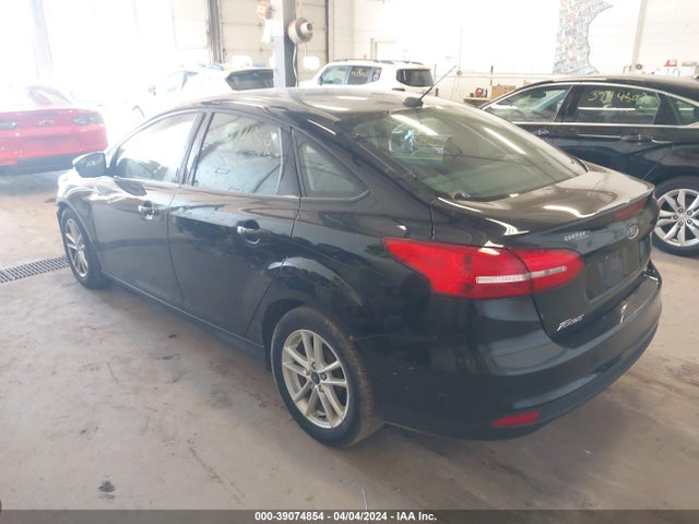 Ford FOCUS SE 2017 1FADP3F23HL268130 Image 3