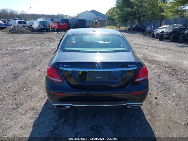 WDDZF4KBXHA071780 Mercedes-Benz E 300 4matic