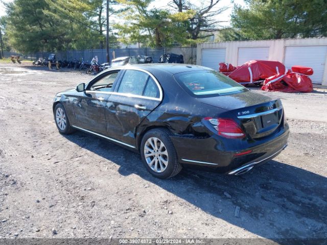 WDDZF4KBXHA071780 Mercedes-Benz E 300 4matic