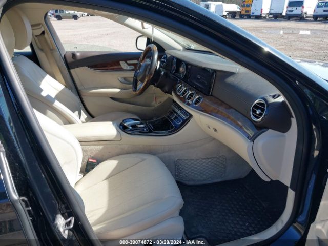 WDDZF4KBXHA071780 Mercedes-Benz E 300 4matic
