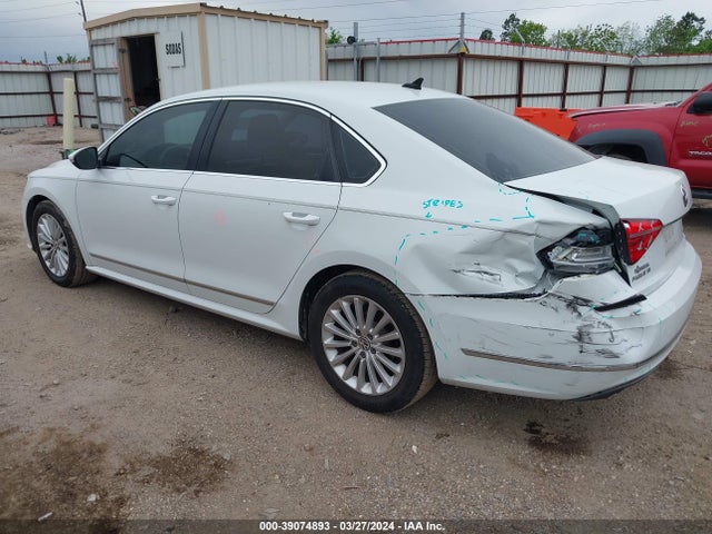 1VWBS7A35GC057871 Volkswagen Passat 1.8t Se