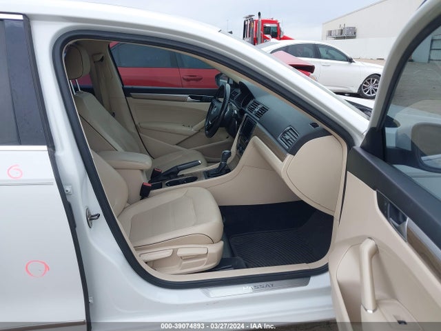 1VWBS7A35GC057871 Volkswagen Passat 1.8t Se