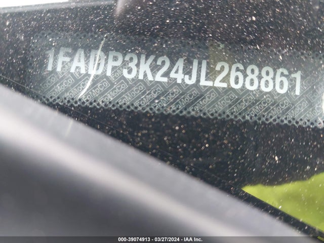 Ford FOCUS SE 2018 1FADP3K24JL268861 Image 9