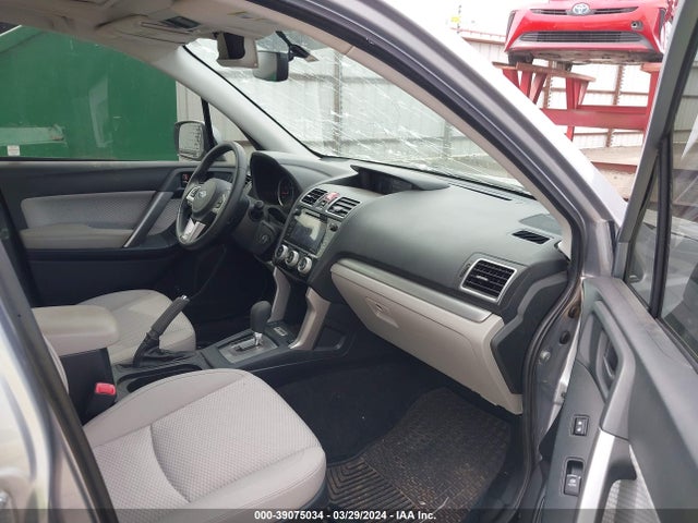 Subaru Forester 2.5i Premium 2017 JF2SJAEC3HH504510 Image 5