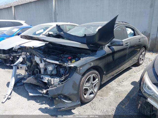 Mercedes-Benz CLA 250 2018 WDDSJ4EB2JN597816 Image 2
