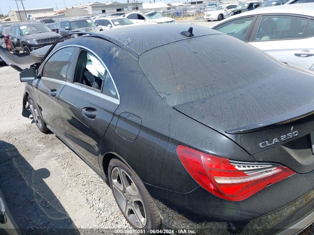 Mercedes-Benz CLA 250 2018 WDDSJ4EB2JN597816 Image 3