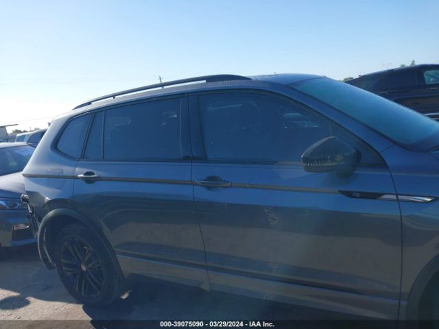 3VVCB7AX6NM107622 Volkswagen Tiguan 2.0t Se R-line Black