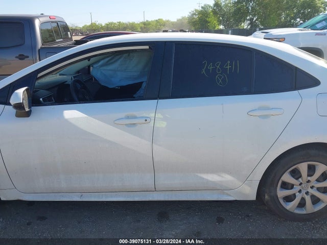 Toyota COROLLA LE 2021 5YFEPMAE0MP248411 Image 14