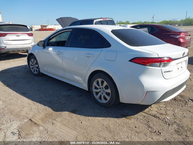Toyota COROLLA LE 2021 5YFEPMAE0MP248411 Image 3