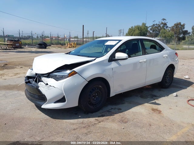 Toyota COROLLA LE 2019 5YFBURHE0KP938266 Image 2