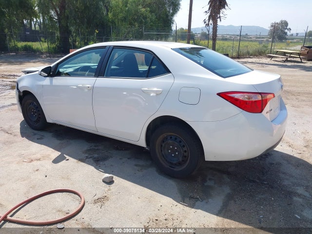 Toyota COROLLA LE 2019 5YFBURHE0KP938266 Image 3