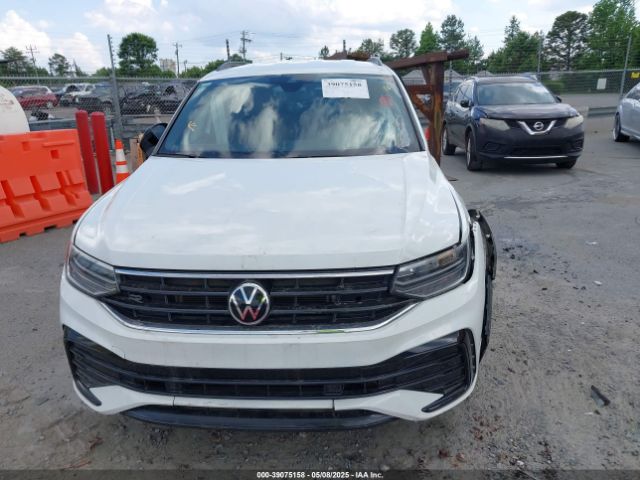3VVCB7AX3NM009759 Volkswagen Tiguan 2.0t Se R-line Black