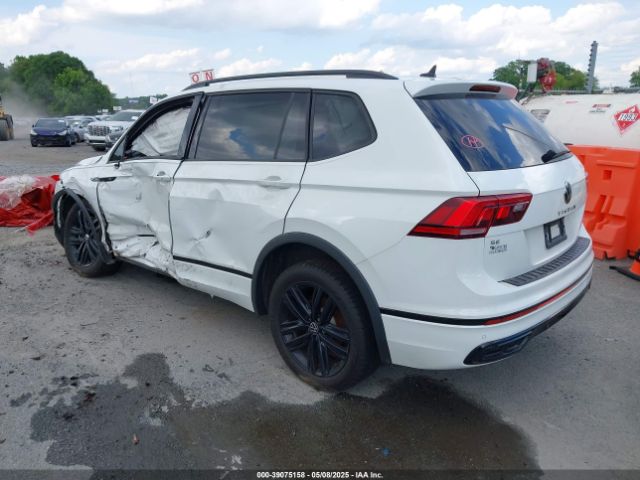 3VVCB7AX3NM009759 Volkswagen Tiguan 2.0t Se R-line Black