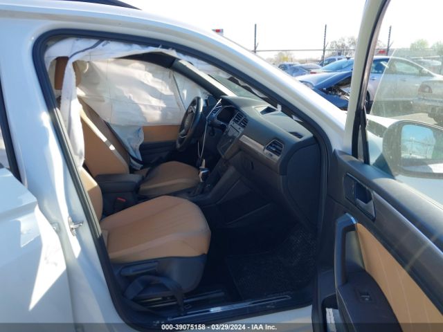 3VVCB7AX3NM009759 Volkswagen Tiguan 2.0t Se R-line Black
