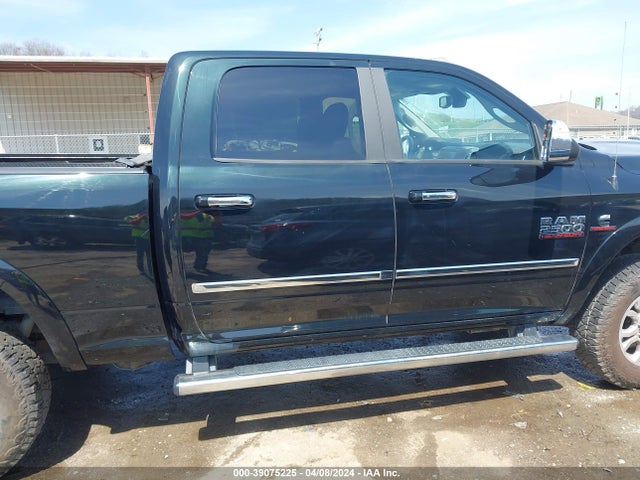 3C6UR5FL3JG329768 RAM 2500 Laramie  4x4 6'4 Box