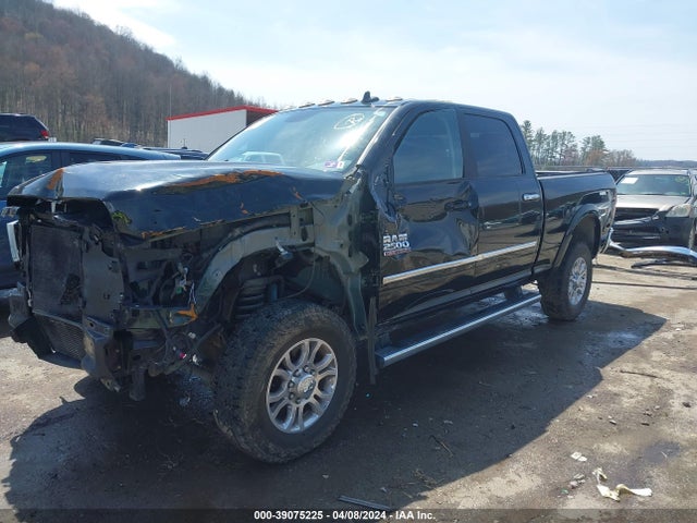 3C6UR5FL3JG329768 RAM 2500 Laramie  4x4 6'4 Box