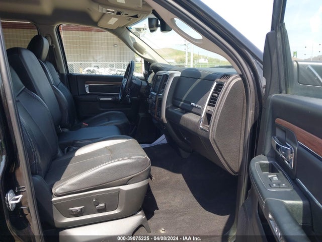 3C6UR5FL3JG329768 RAM 2500 Laramie  4x4 6'4 Box
