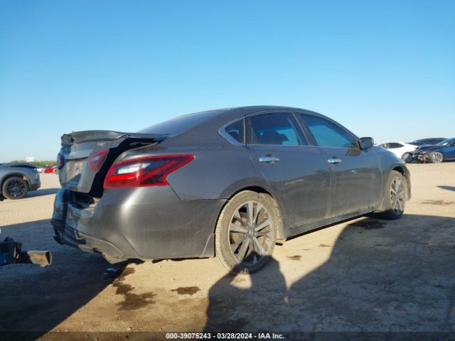 1N4AL3AP6HC162742 Nissan Altima 2.5 Sr