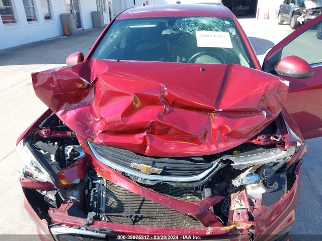 Chevrolet Sonic Lt Auto 2018 1G1JD5SH2J4128011 Image 10