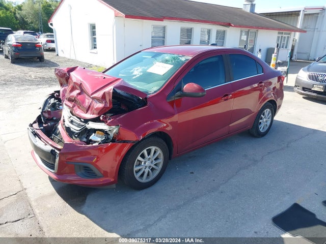 Chevrolet Sonic Lt Auto 2018 1G1JD5SH2J4128011 Image 2