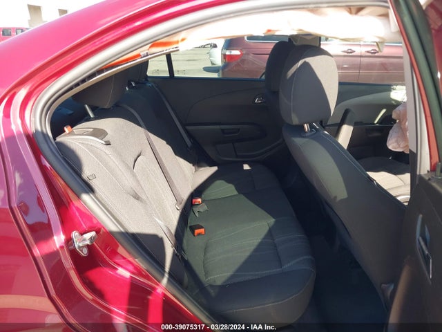 Chevrolet Sonic Lt Auto 2018 1G1JD5SH2J4128011 Image 8
