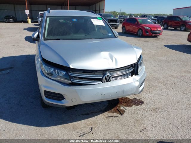 WVGAV7AX2HK046905 Volkswagen Tiguan 2.0t/2.0t S