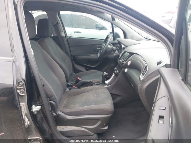 Chevrolet TRAX LS 2019 3GNCJKSB9KL302243 Image 5