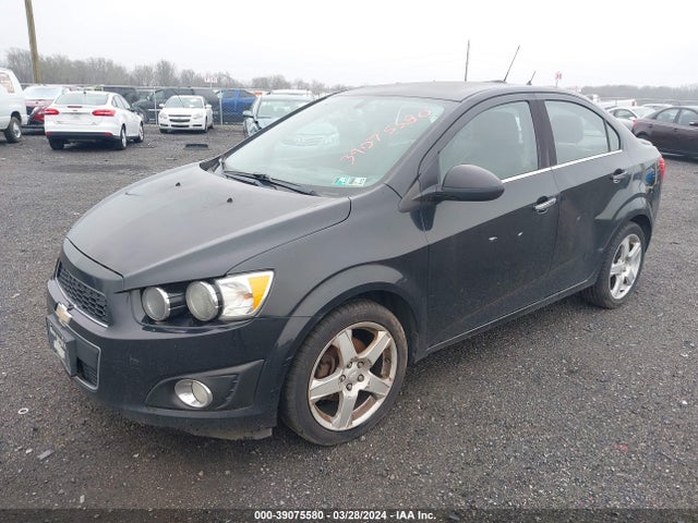 Chevrolet Sonic Ltz Auto 2015 1G1JE5SB1F4205970 Image 2