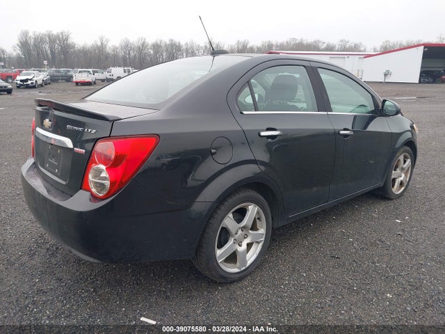 Chevrolet Sonic Ltz Auto 2015 1G1JE5SB1F4205970 Image 4