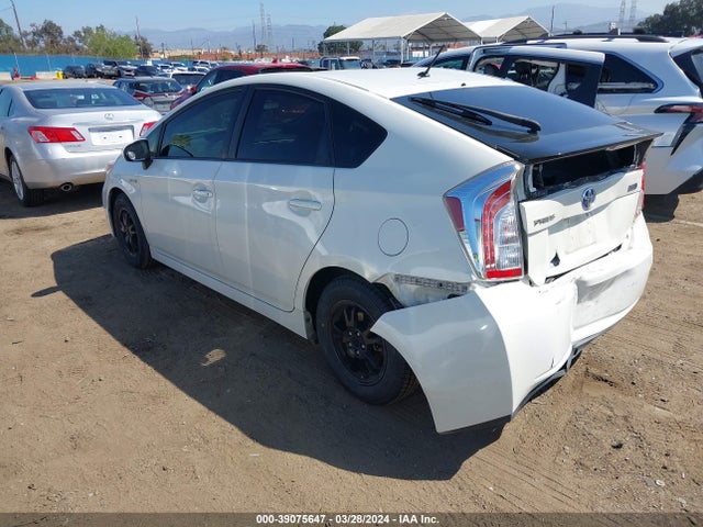 Toyota Prius Two 2015 JTDKN3DU7F0471953 Image 3
