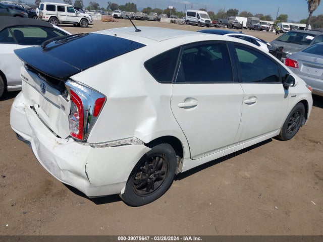 Toyota Prius Two 2015 JTDKN3DU7F0471953 Image 4