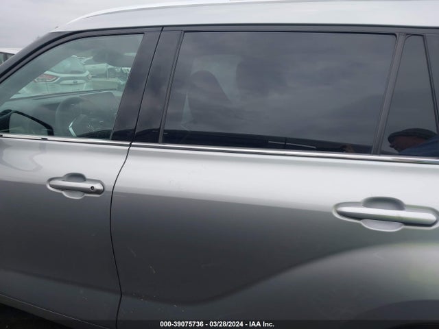 Toyota Highlander Xle 2021 5TDHZRBH1MS089192 Image 14