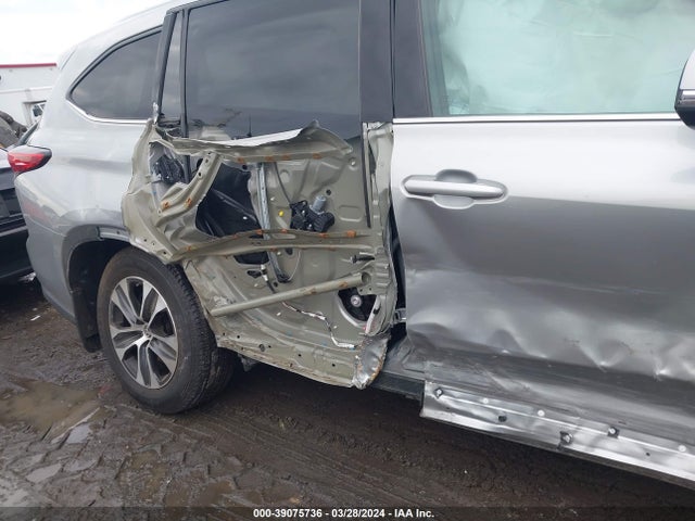 Toyota Highlander Xle 2021 5TDHZRBH1MS089192 Image 6