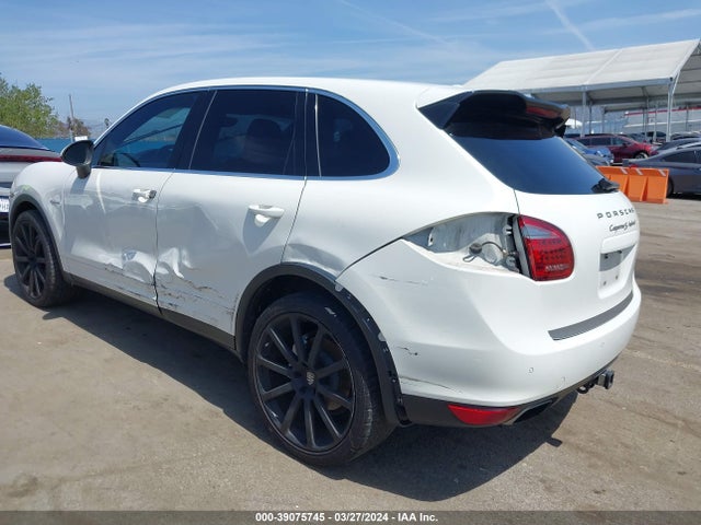 2012 PORSCHE CAYENNE HYBRID WP1AE2A21CLA91914 Photo 2