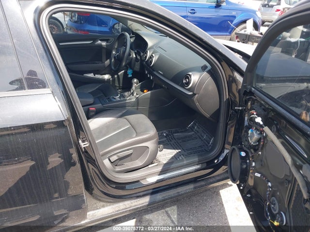 WAUB8GFF7H1012588 Audi A3 2.0t Premium