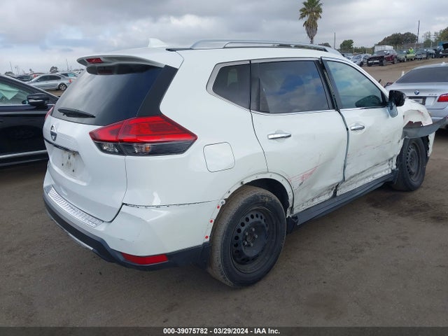 Nissan ROGUE S 2017 5N1AT2MT3HC787561 Image 4