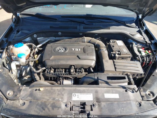 3VWB17AJ6GM261661 Volkswagen Jetta 1.8t Sport
