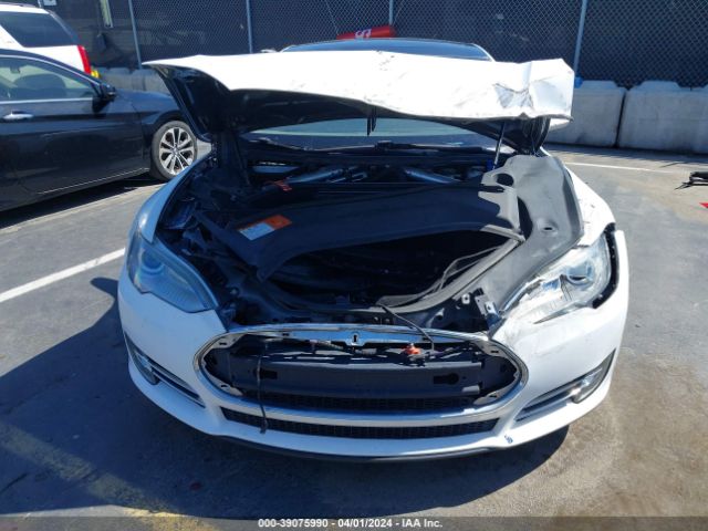5YJSA1H18EFP32894 Tesla Model S P85