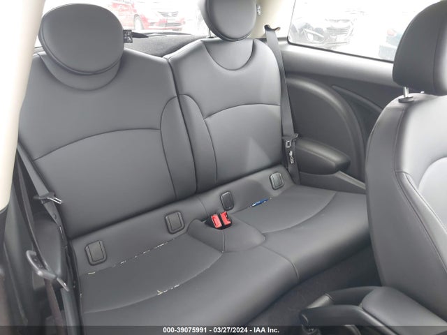 2011 MINI COOPER S WMWSV3C51BTY11324 Photo 7