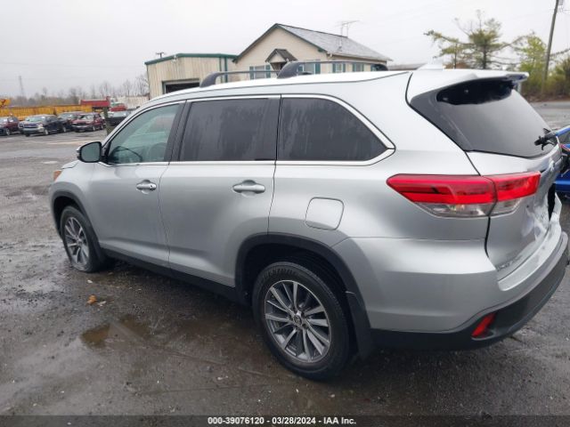 5TDJZRFH2KS725403 Toyota Highlander Xle