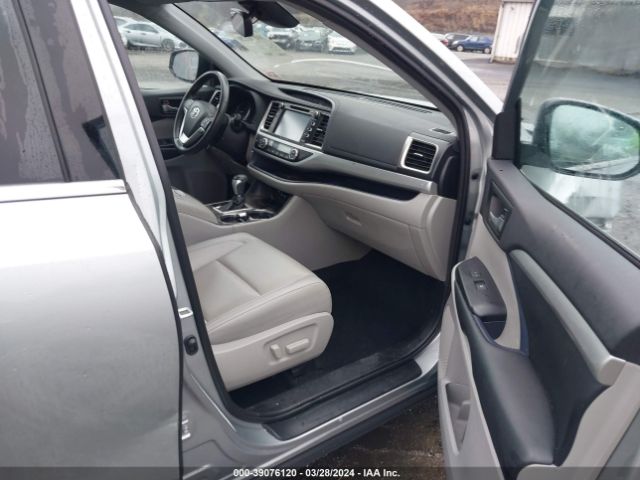 5TDJZRFH2KS725403 Toyota Highlander Xle