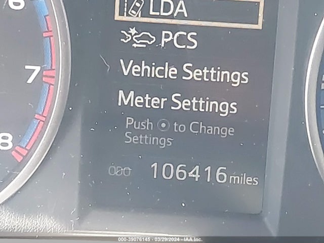 Toyota RAV4 LE 2018 2T3ZFREV4JW442789 Image 15