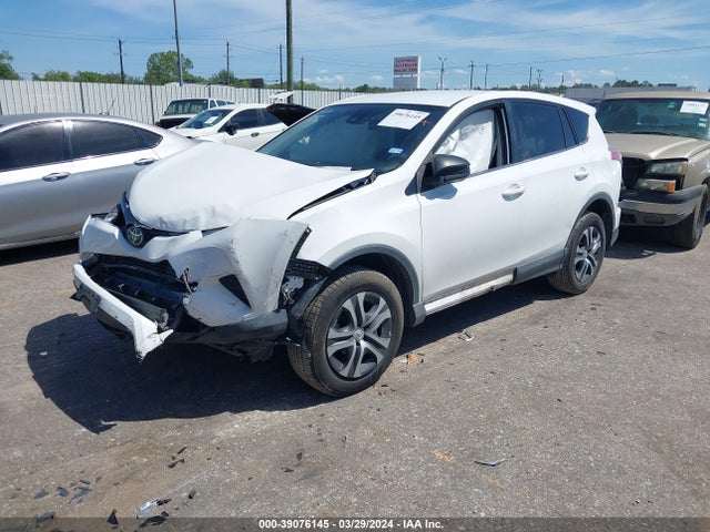 Toyota RAV4 LE 2018 2T3ZFREV4JW442789 Image 2