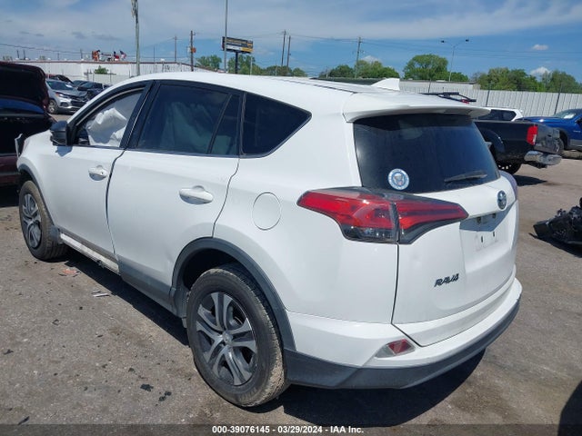 Toyota RAV4 LE 2018 2T3ZFREV4JW442789 Image 3