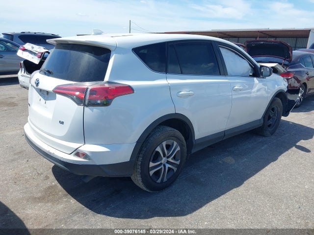 Toyota RAV4 LE 2018 2T3ZFREV4JW442789 Image 4