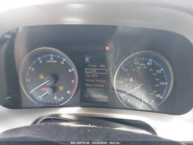Toyota RAV4 LE 2018 2T3ZFREV4JW442789 Image 7