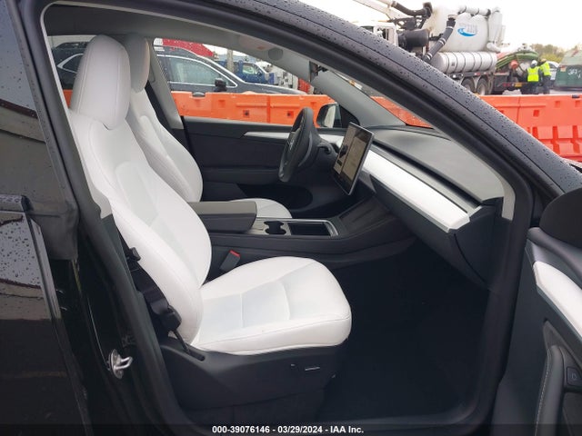 7SAYGDEE0RF982950 Tesla Model Y Long Range Dual Motor All-wheel Drive