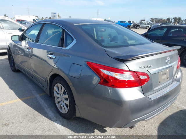 Nissan Altima 2.5 S 2017 1N4AL3AP5HN362032 Image 3