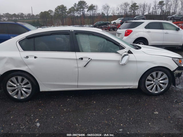 Honda Accord Touring 2015 1HGCR3F9XFA010341 Image 14