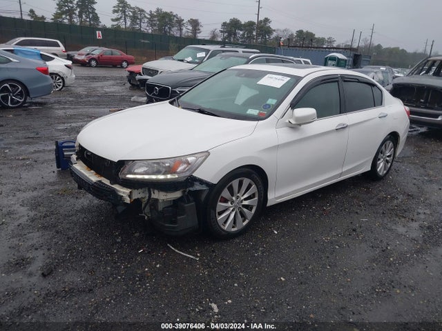 Honda Accord Touring 2015 1HGCR3F9XFA010341 Image 2